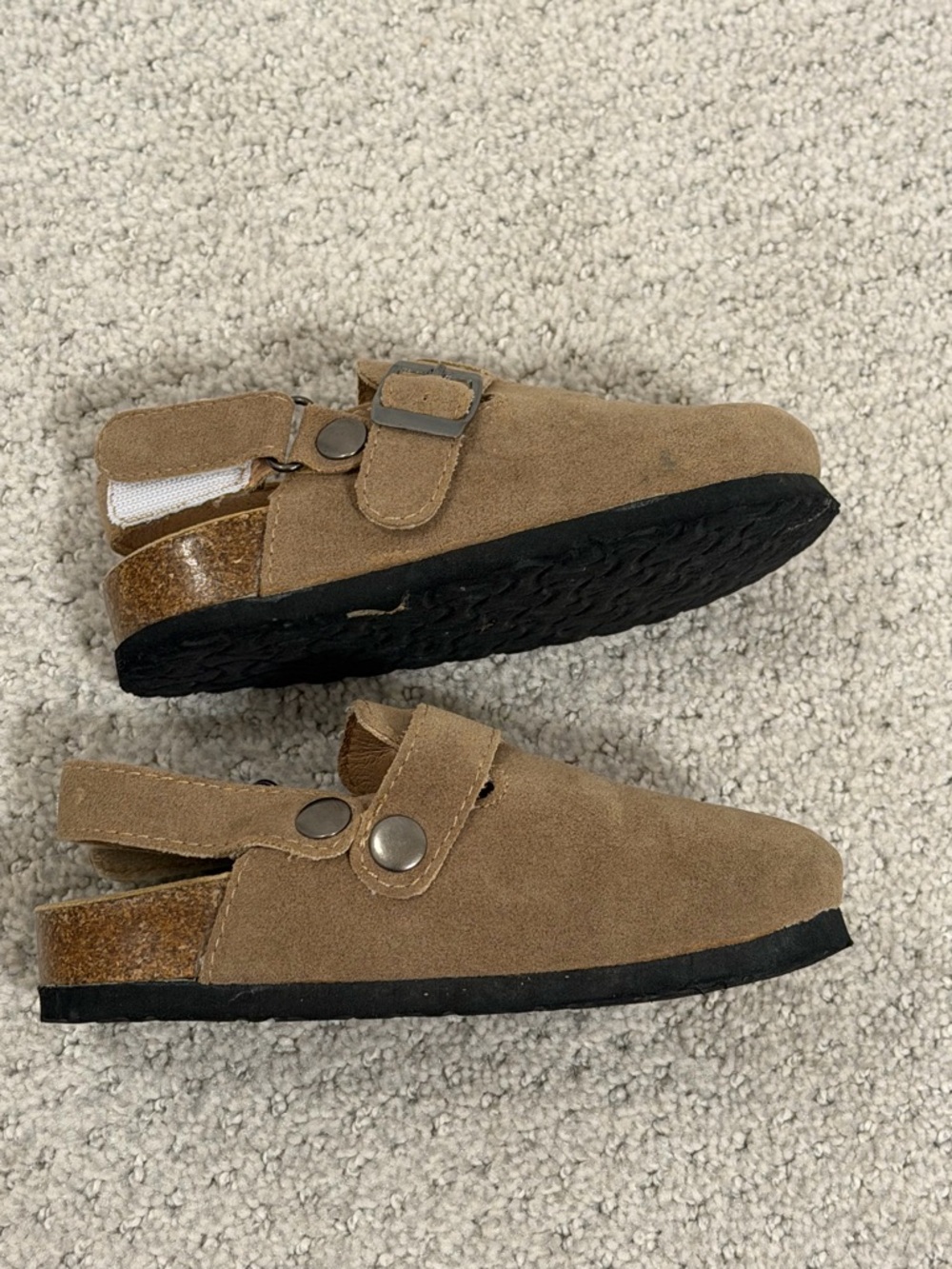Fostered Collection Tan Clog - 8.5C - Picture 8 of 10